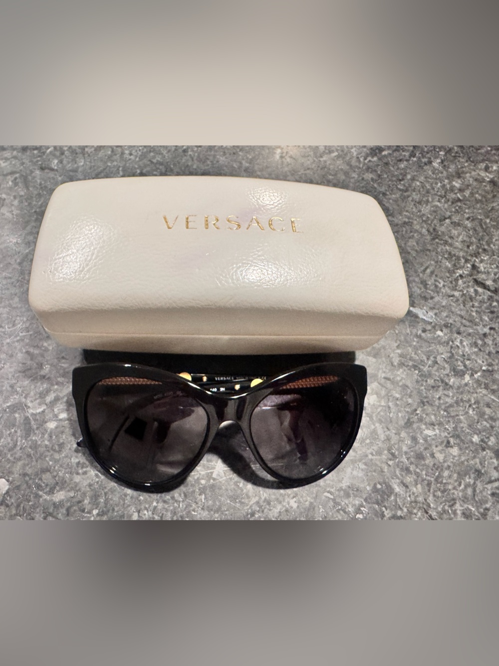 Versace Medusa Black/ Gold Frames Sunglasses - Picture 4 of 8